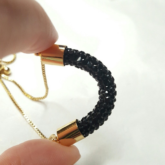 Adjustable Black Crystal Bracelet - Picture 3 of 3